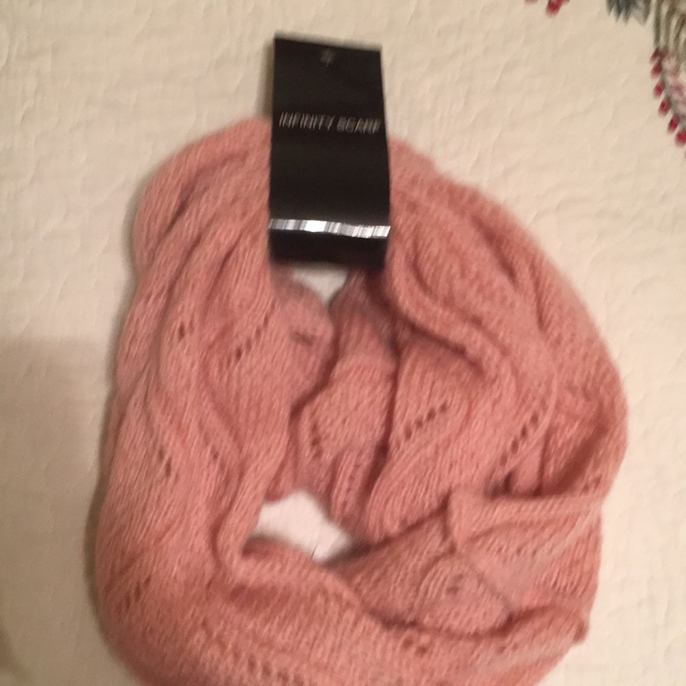Infinity scarf